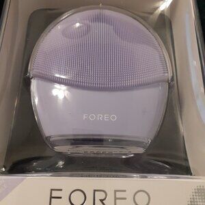 FOREO LUNA 4 SENSITIVE SKIN PURPLE NEW SEALED BOX